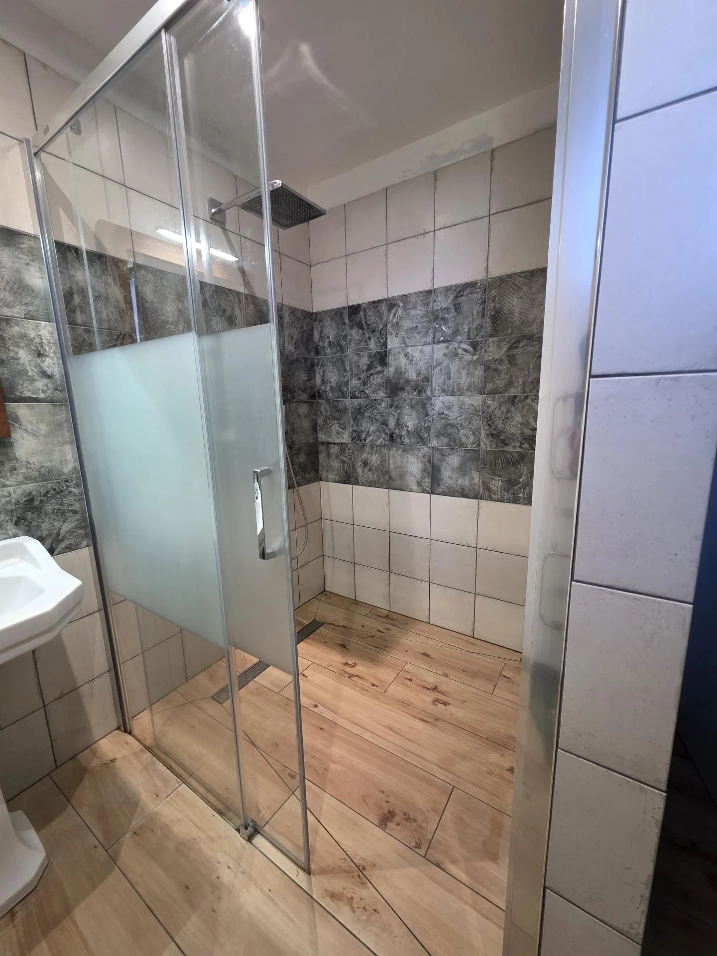 Paroi coulissante, Robinetterie Hansgrohe